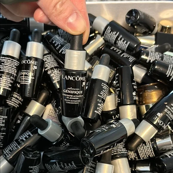 10-pc Lancome Genifique Youth Activating Concentrate 0.27oz bundle travel size - Picture 2 of 4
